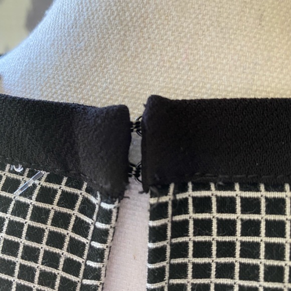 BCBGENERATION BLACK & WHITE WINDOW PANE DRESS - Picture 9 of 11